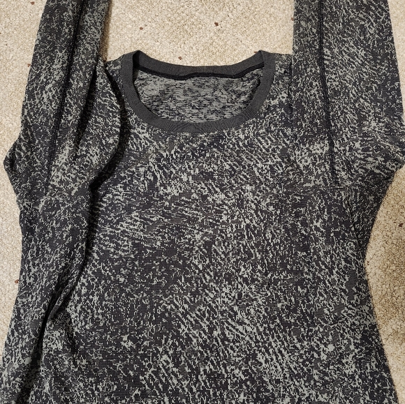 Lululemon Swiftly Breathe Long Sleeve Floral Fauna Black / Rhino Grey Size 12 - Picture 6 of 9